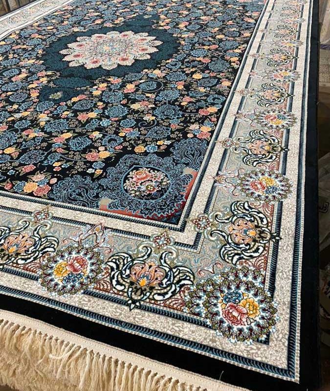 فرش ماشینی ۷۰۰ شانه تراکم ۲۵۵۰ نقشه کارینا سرمه ای