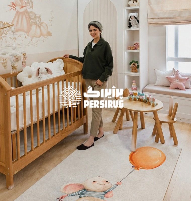 فرش اتاق کودک طرح موش و بادکنک